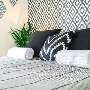 https://innit-rooms-saltwater.brighton-hotels-england.com